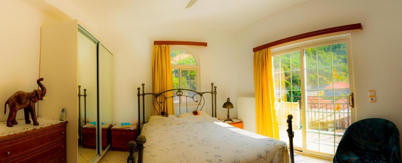 Valsamis Villa Apartments Poros  Extérieur photo