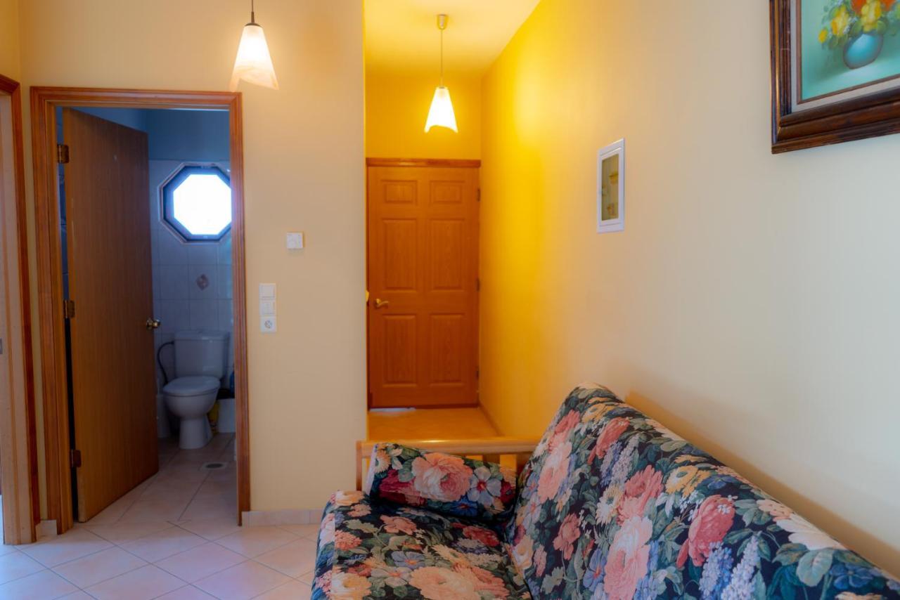 Valsamis Villa Apartments Poros  Extérieur photo