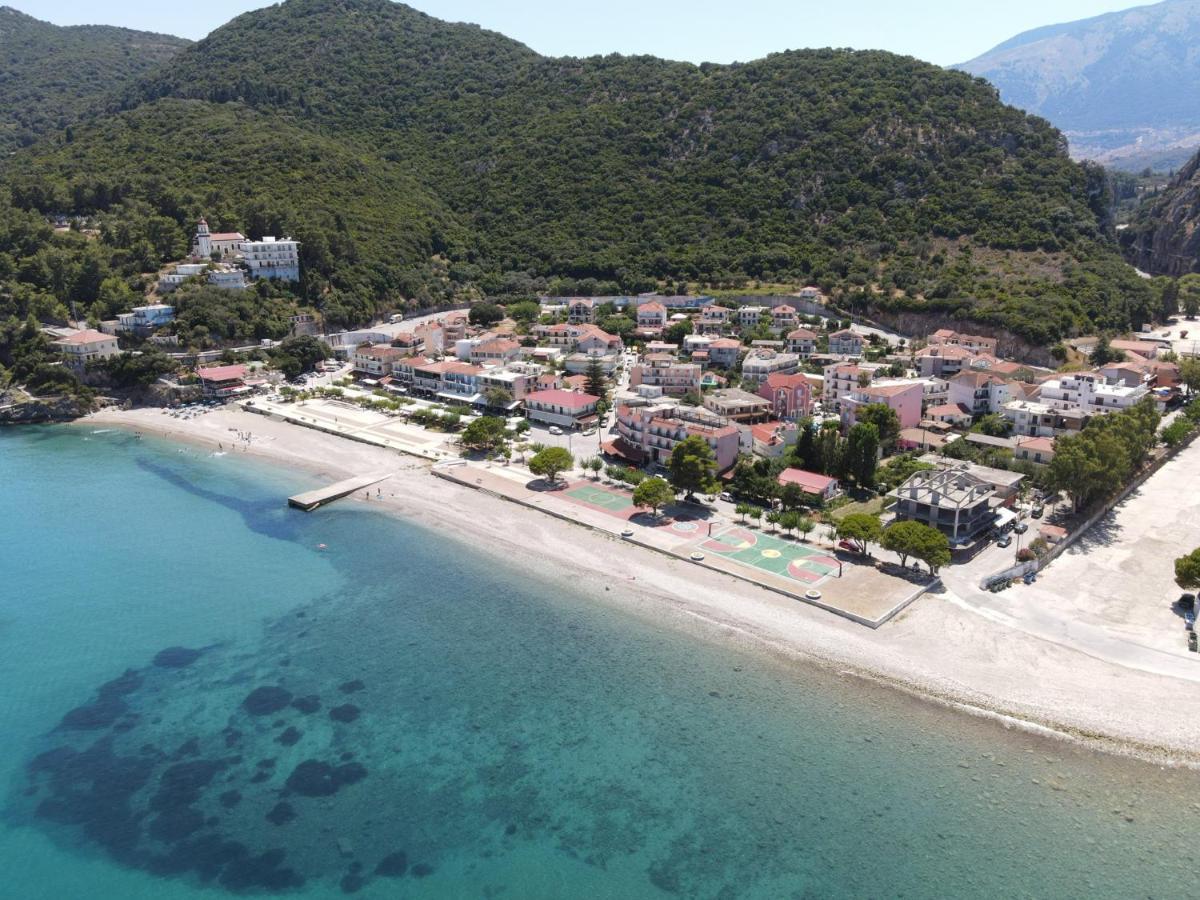 Valsamis Villa Apartments Poros  Extérieur photo